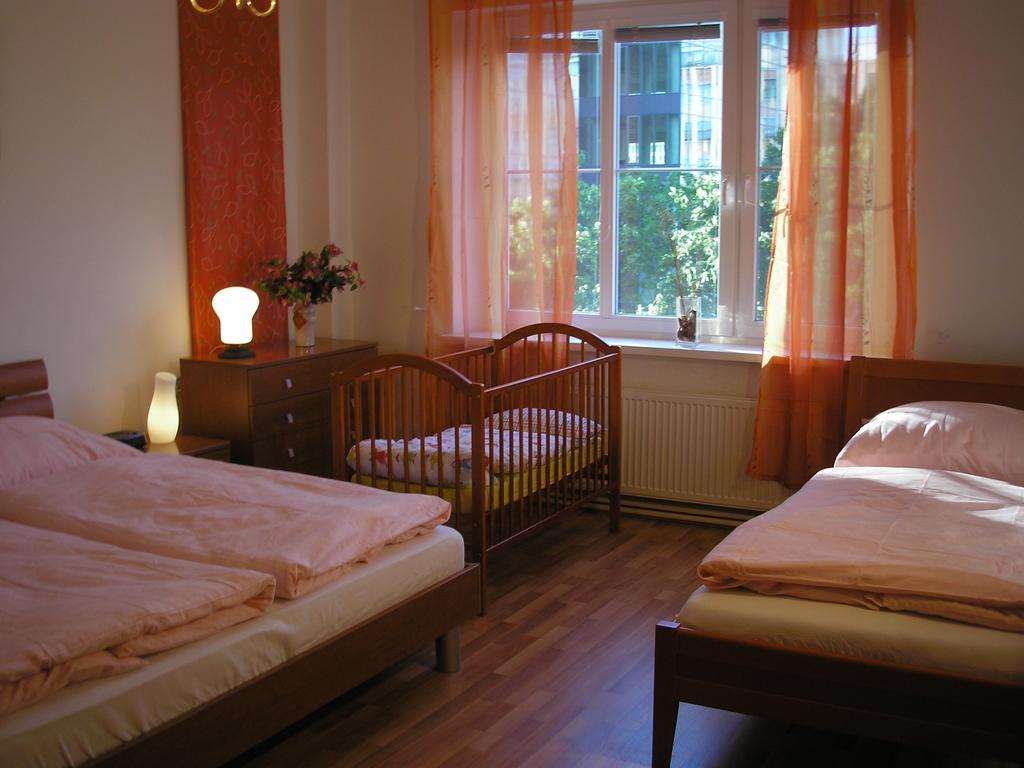 Vacation Apartment Up To 10 布拉迪斯拉发 客房 照片