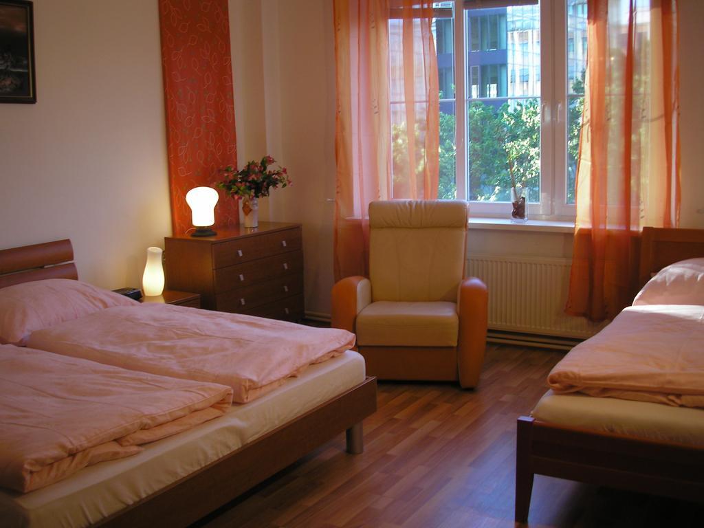 Vacation Apartment Up To 10 布拉迪斯拉发 客房 照片